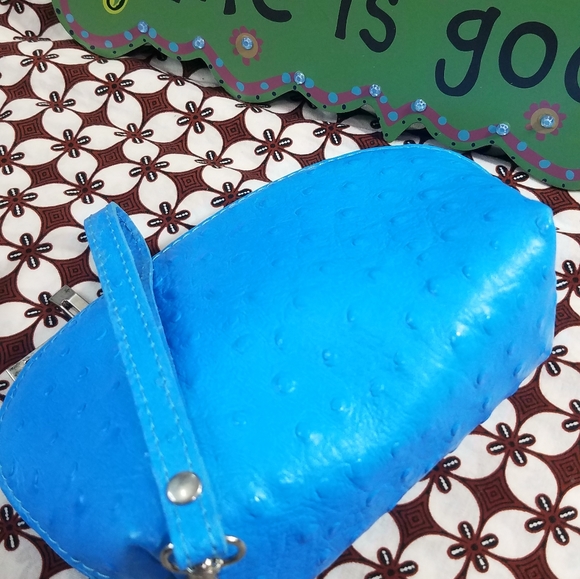 Blue Italian Leather Pouch - Picture 7 of 10